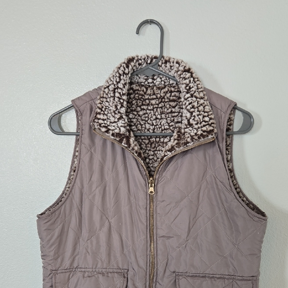 Thread & Supply | Sherpa Gray Reversible Vest Size Medium